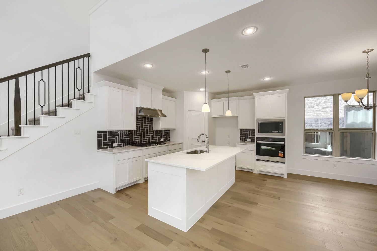 1724 Truro - Kitchen