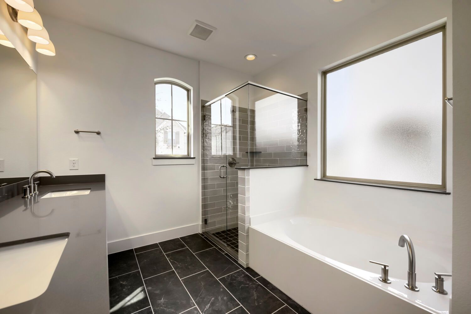 1724 Truro - Primary Bathroom