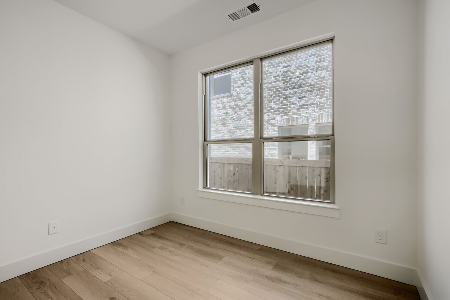 826 Stone Grove - Bedroom