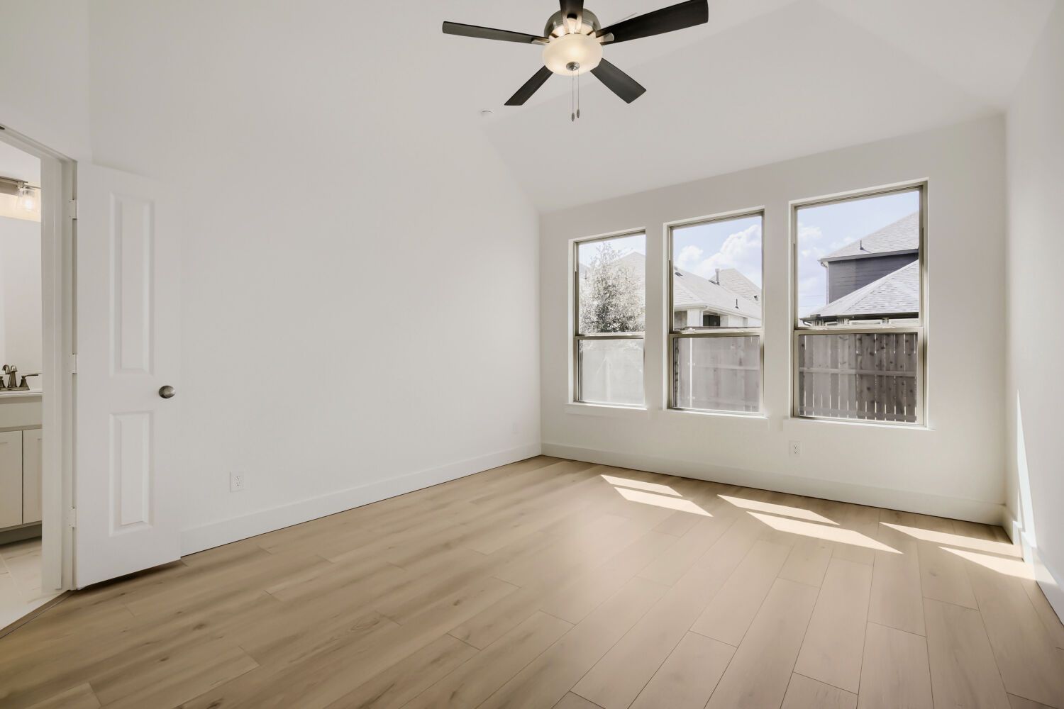 826 Stone Grove - Primary Bedroom