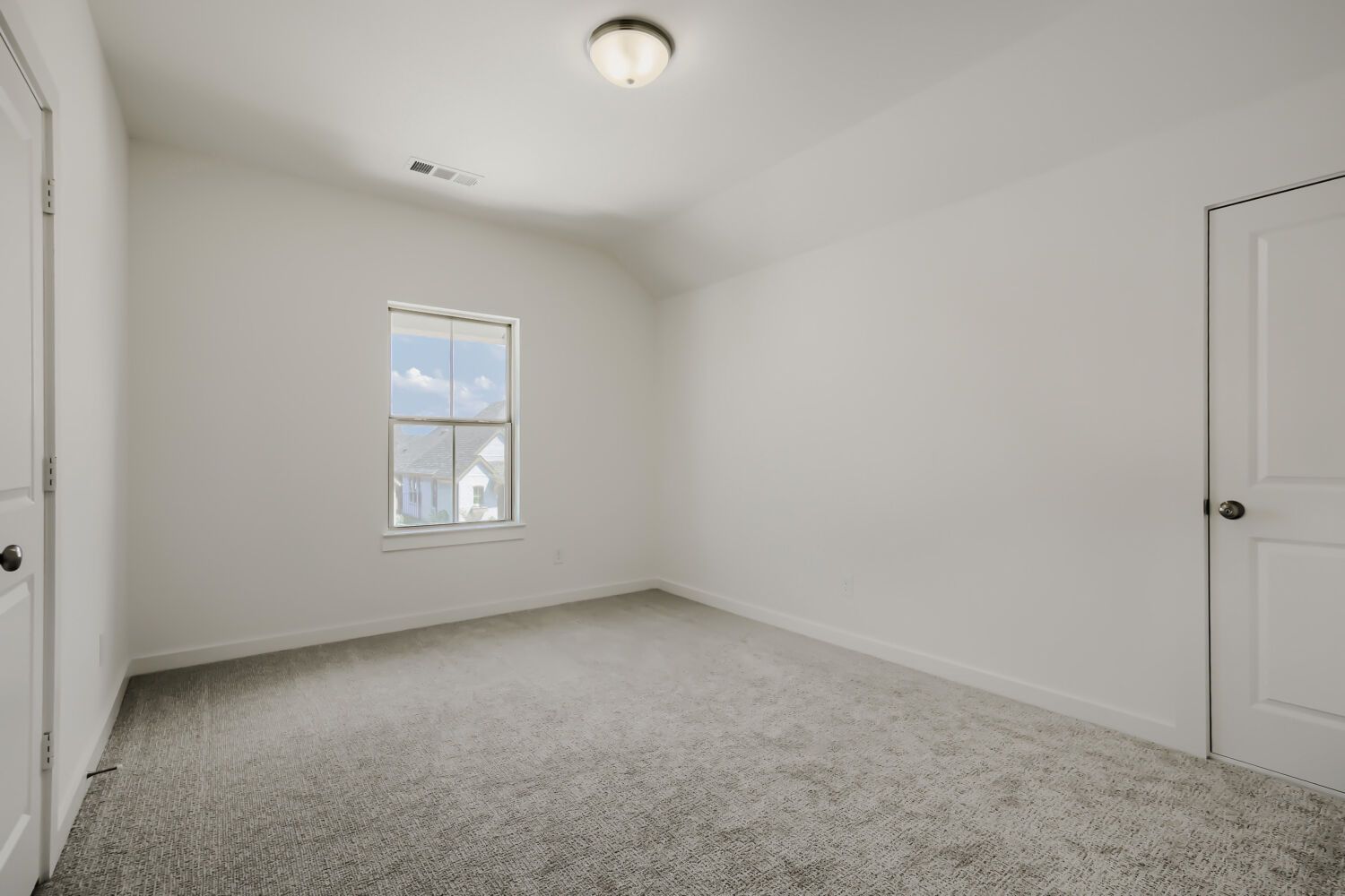 826 Stone Grove - Bedroom