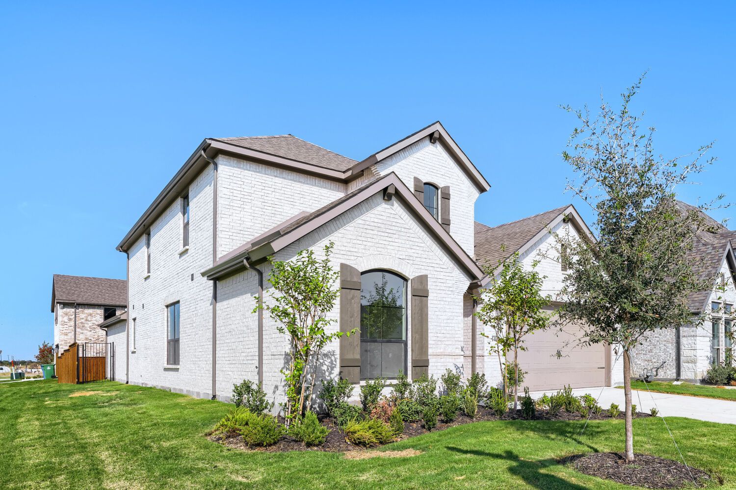100 Enclave Drive – Side Exterior View