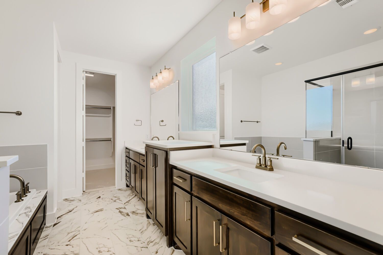 100 Enclave Drive – Primary Bathroom Vanity