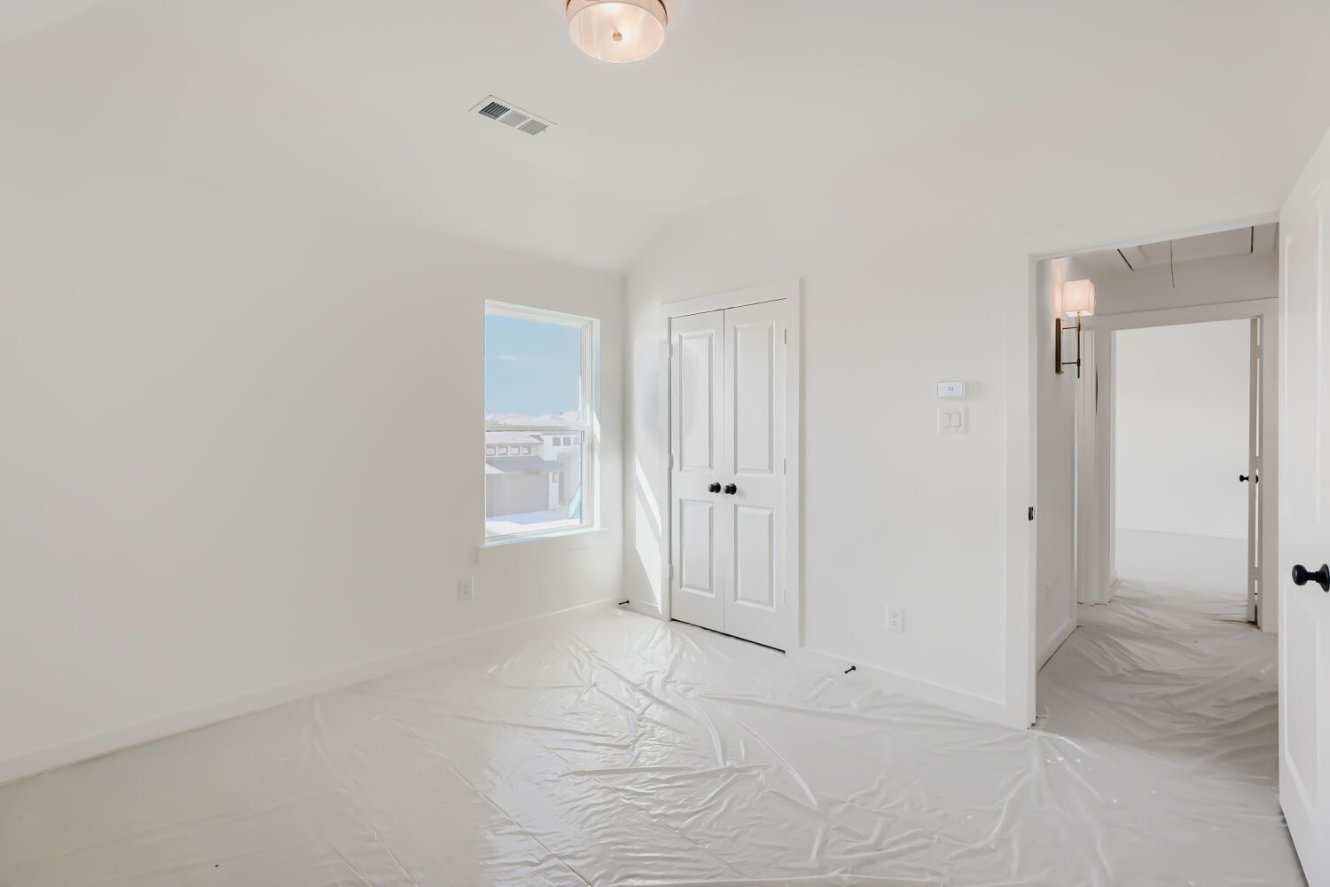 100 Enclave - Bedroom