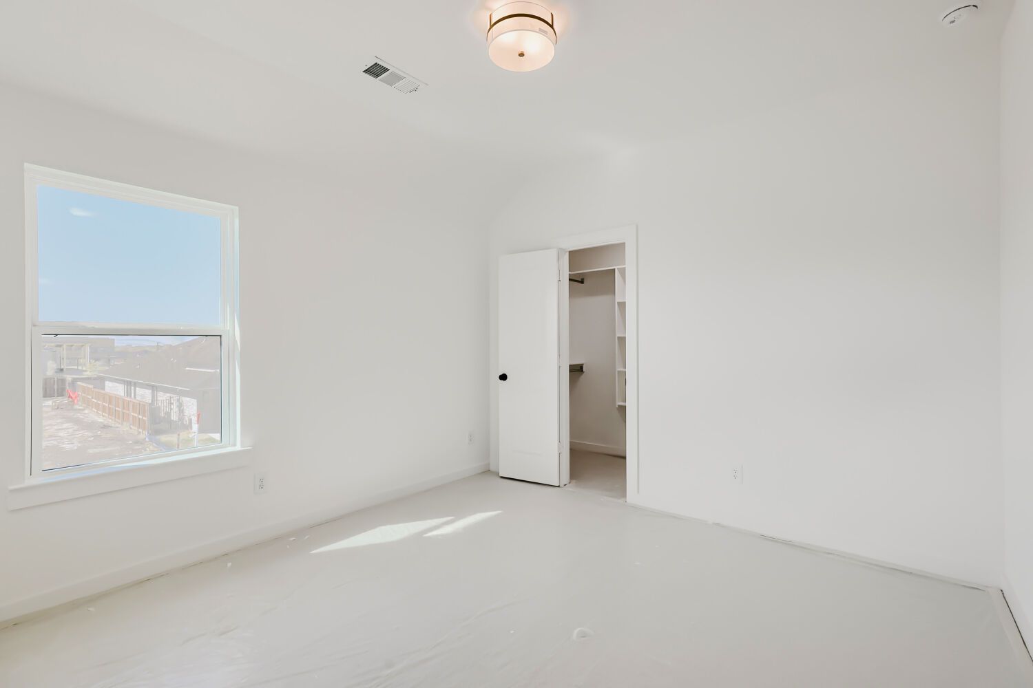 100 Enclave - Bedroom