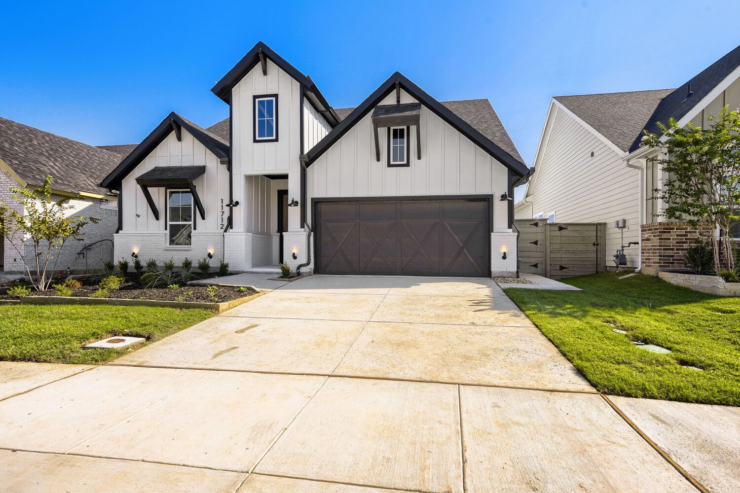 11712 Wildwood - Front Elevation