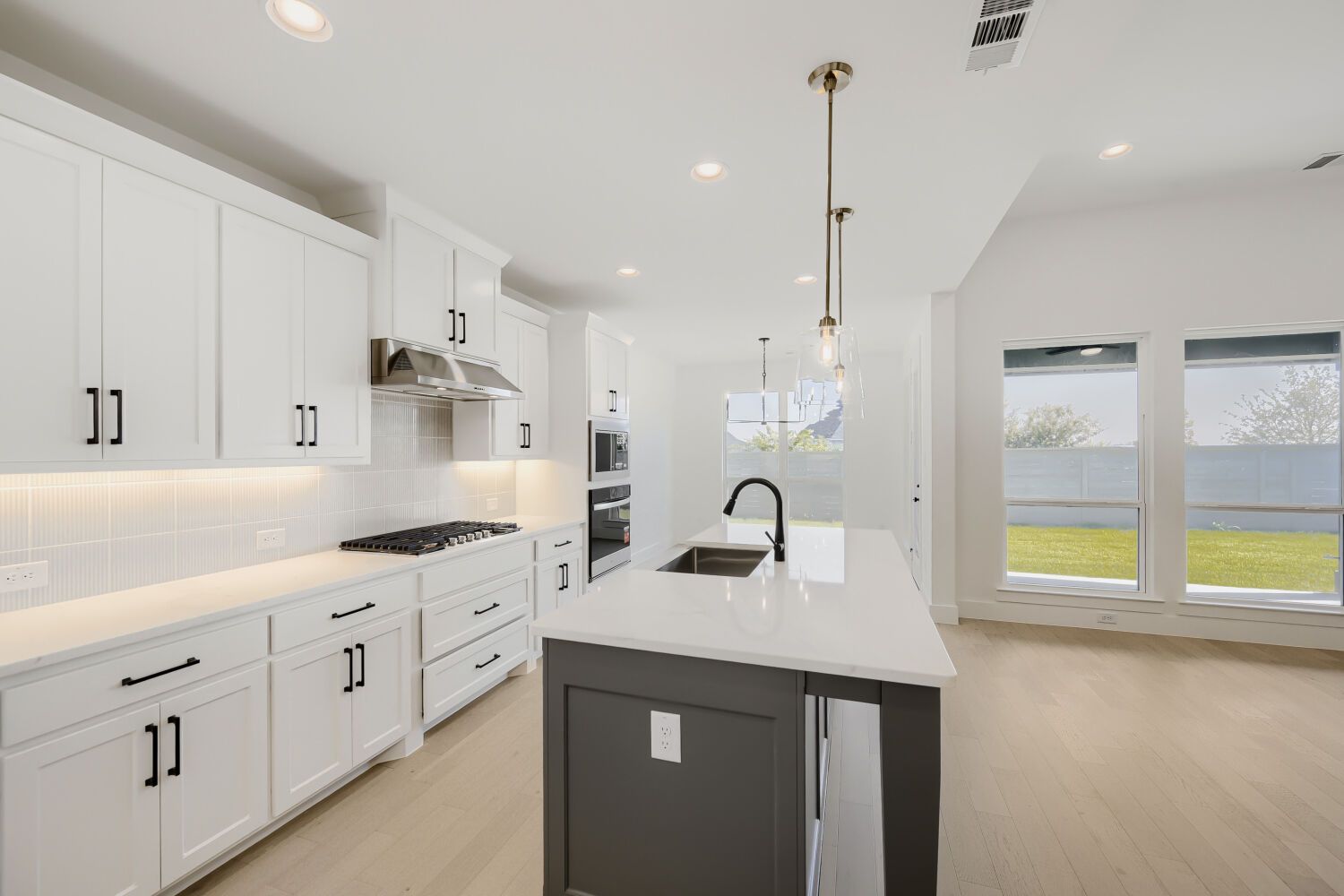 11712 Wildwood - Kitchen