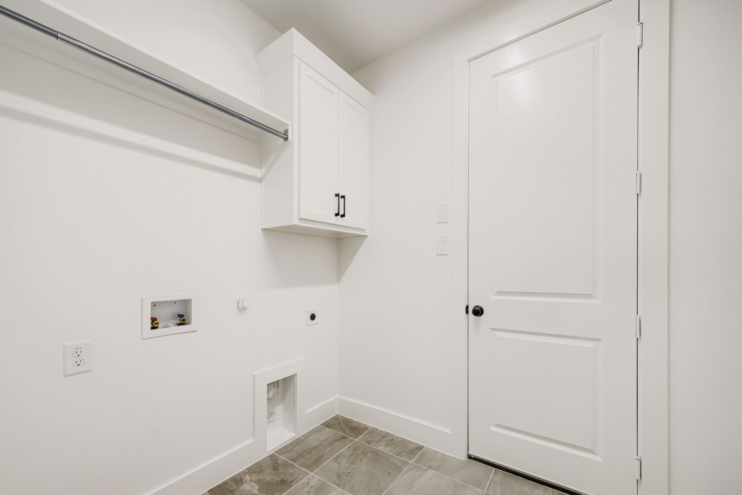 11712 Wildwood - Laundry Room
