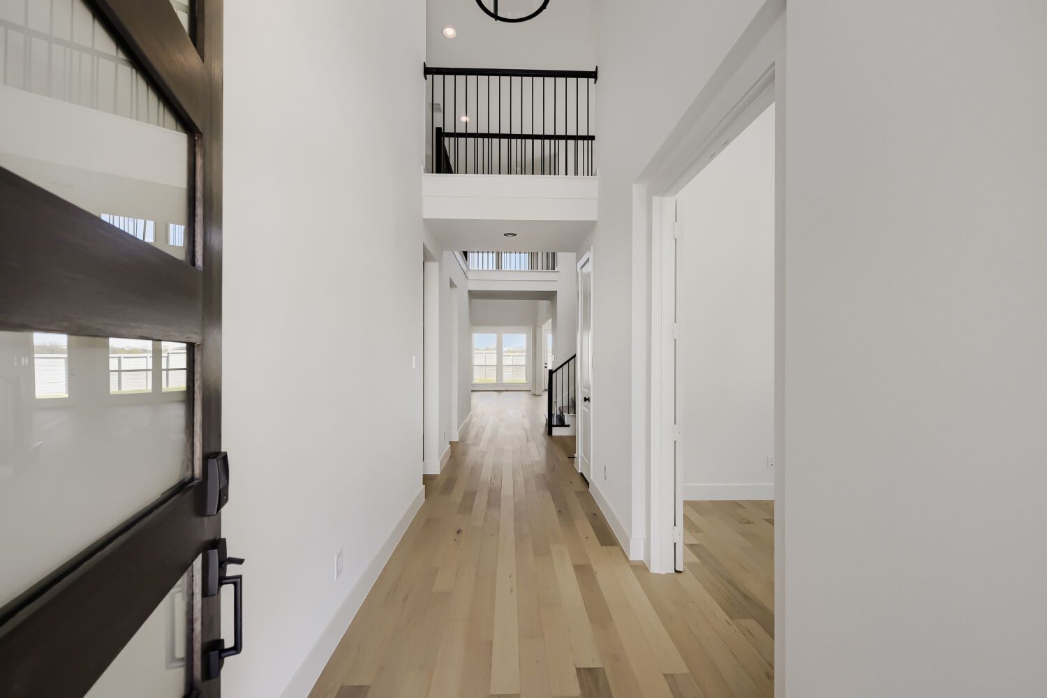 12117 Orchard - Entry
