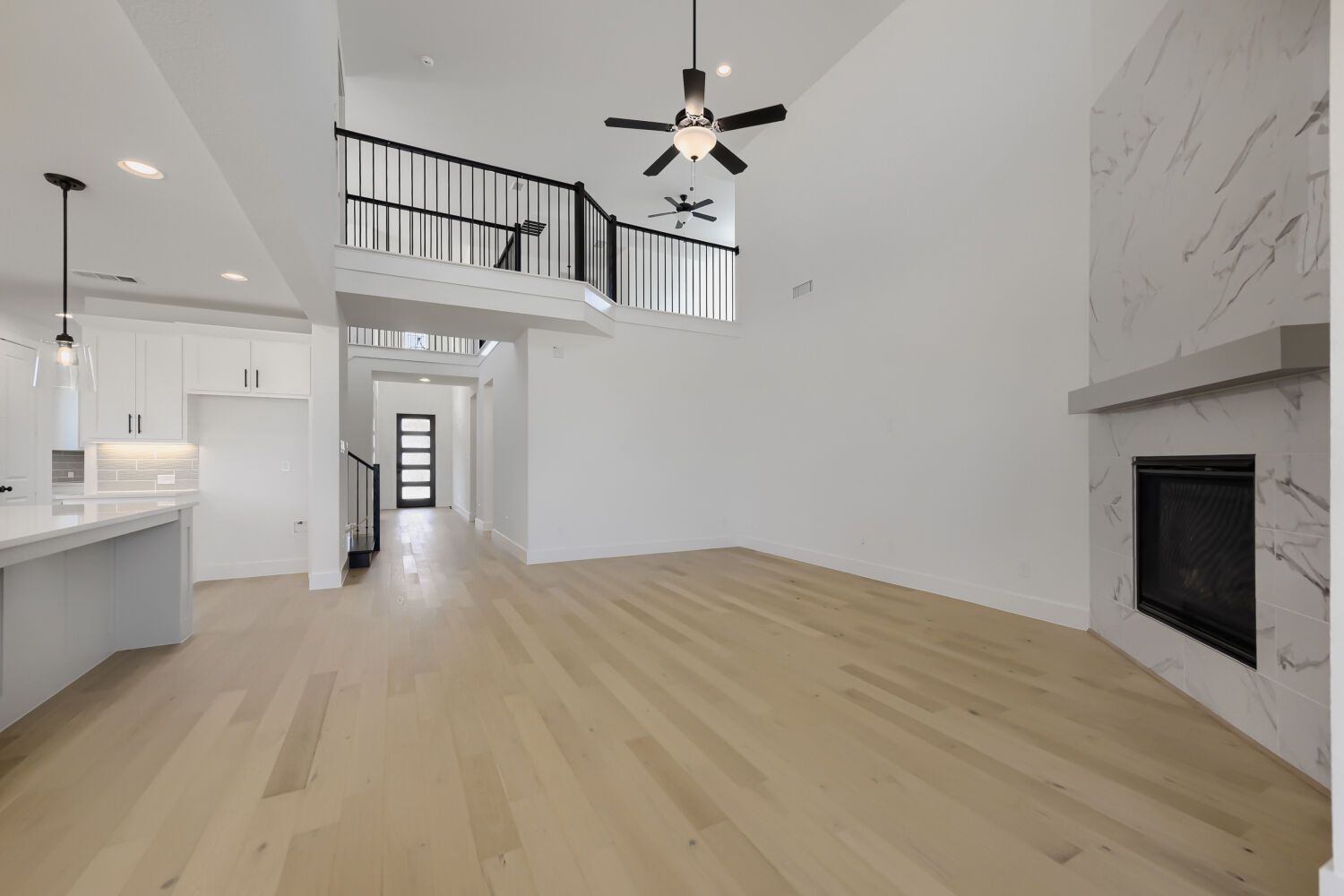 12117 Orchard - Living Area