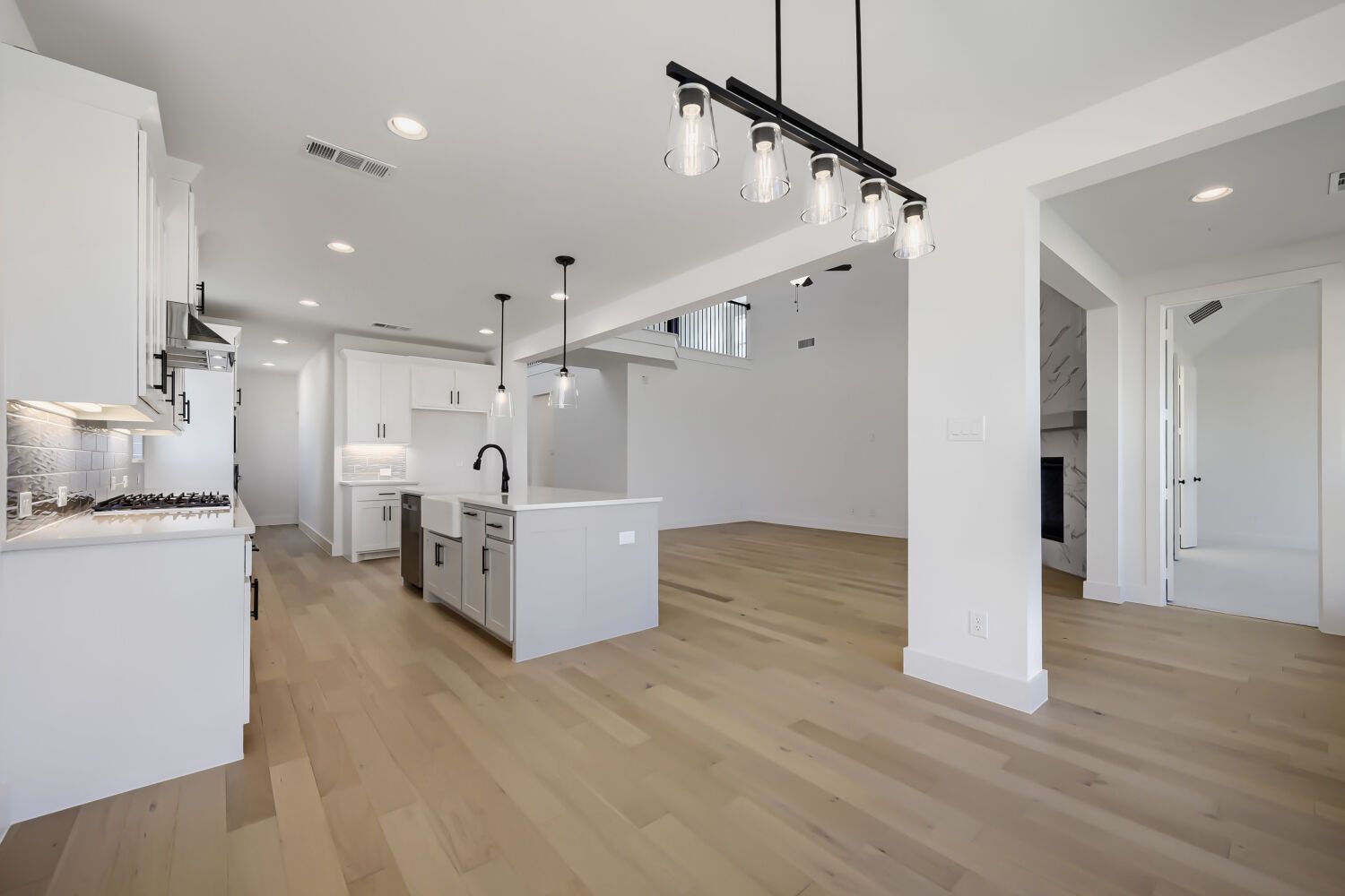 12117 Orchard - Dining Area