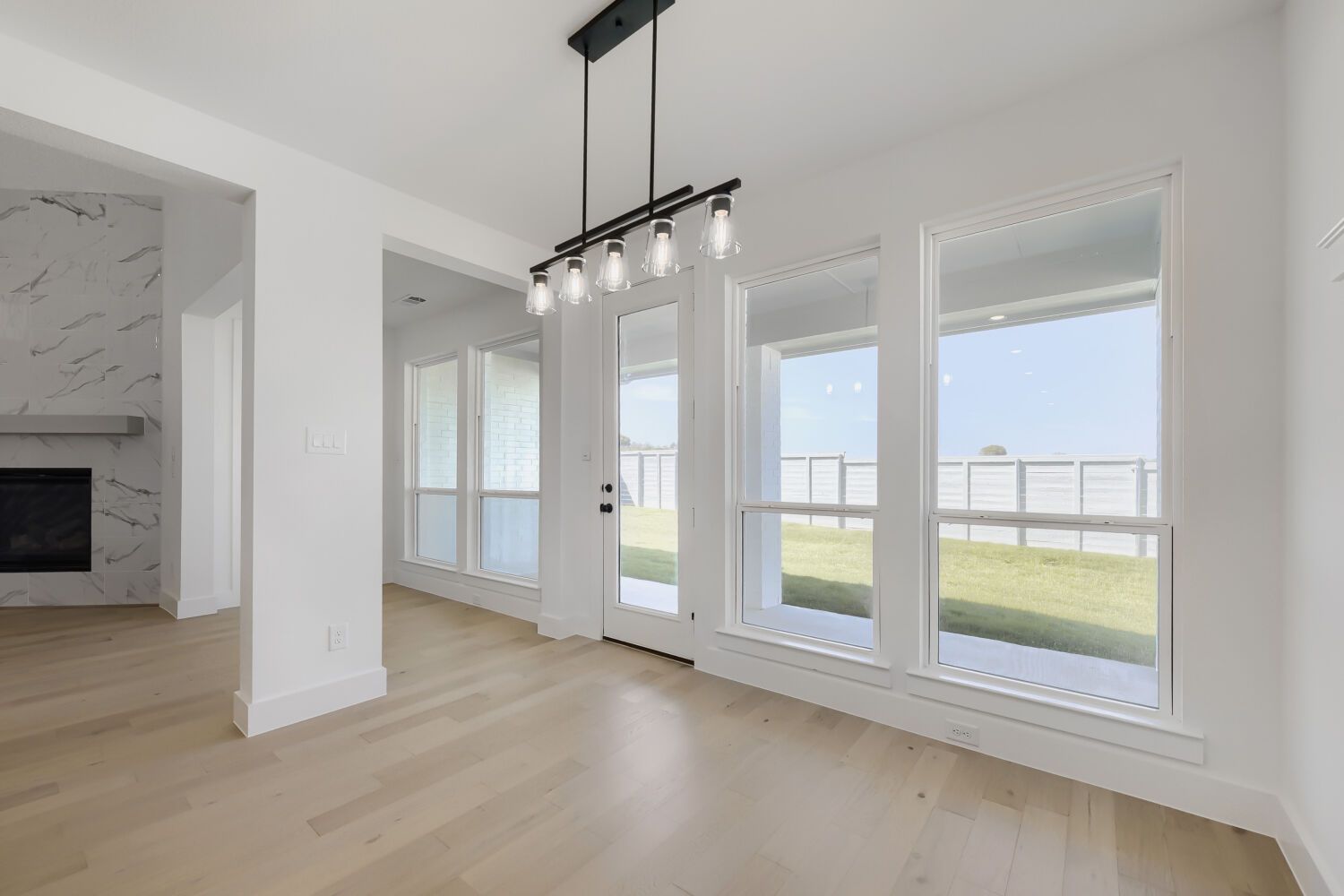 12117 Orchard - Dining Area