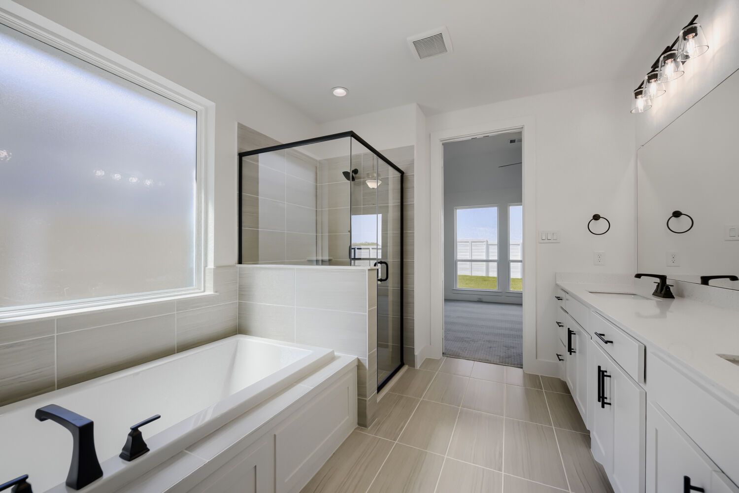 12117 Orchard - Primary Bathroom