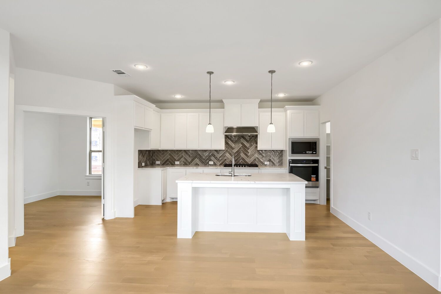 1737 Cornwall - Kitchen