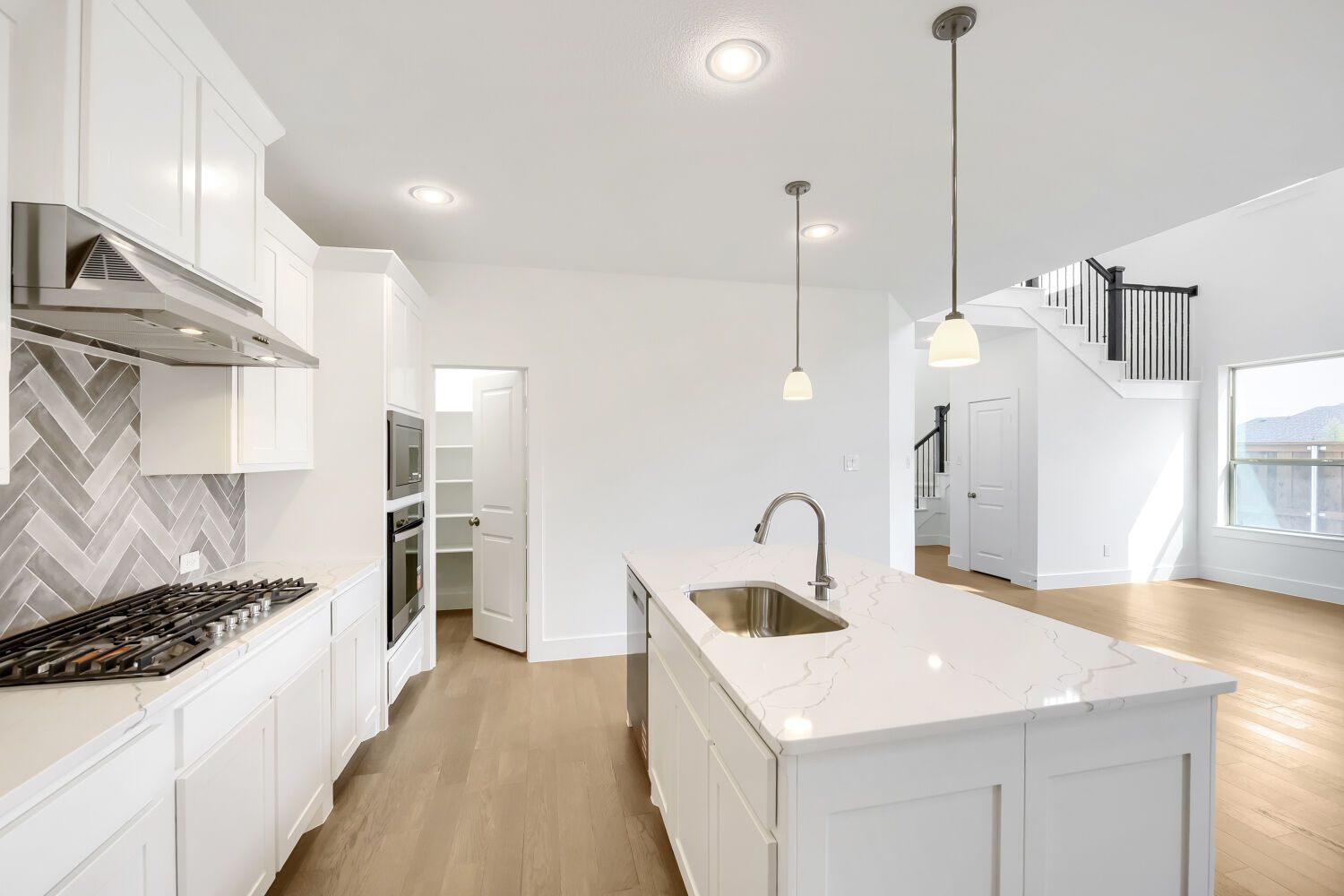 1737 Cornwall - Kitchen