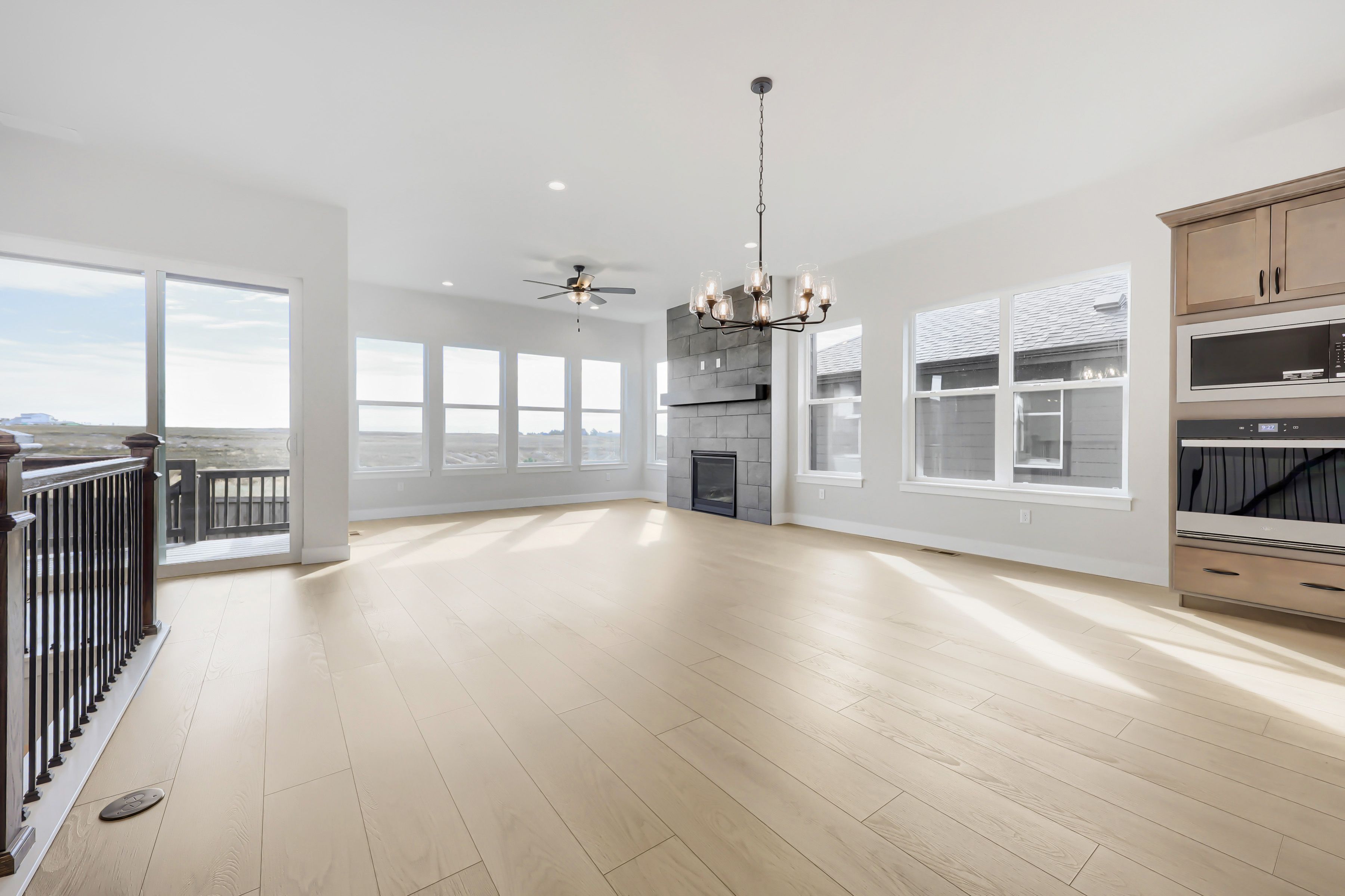 8461 Dines - Living Area