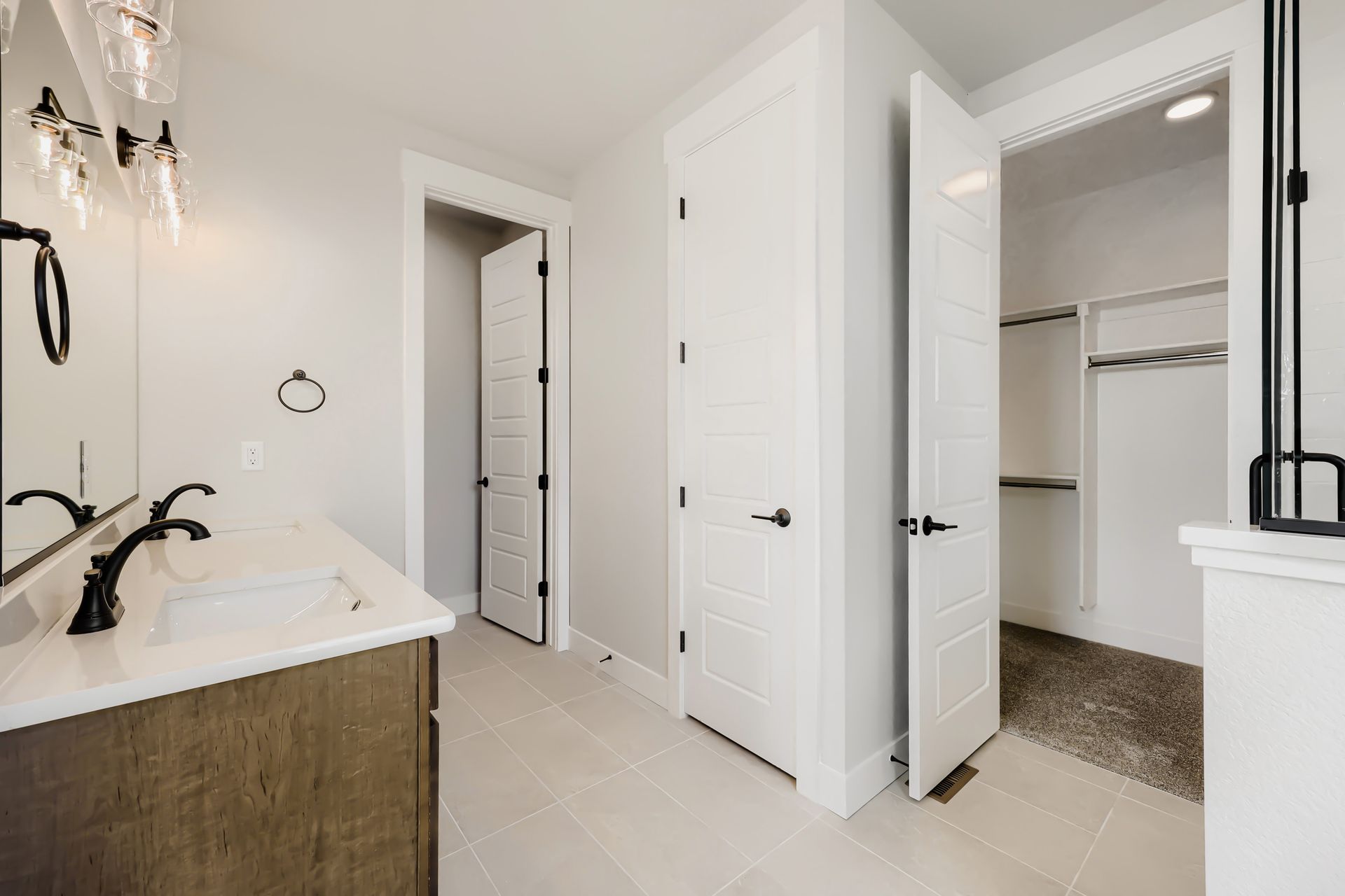 8461 Dines - Primary Bathroom