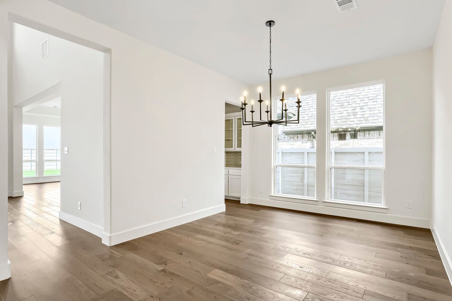 Plan 1648 Dining Room Representative Photo