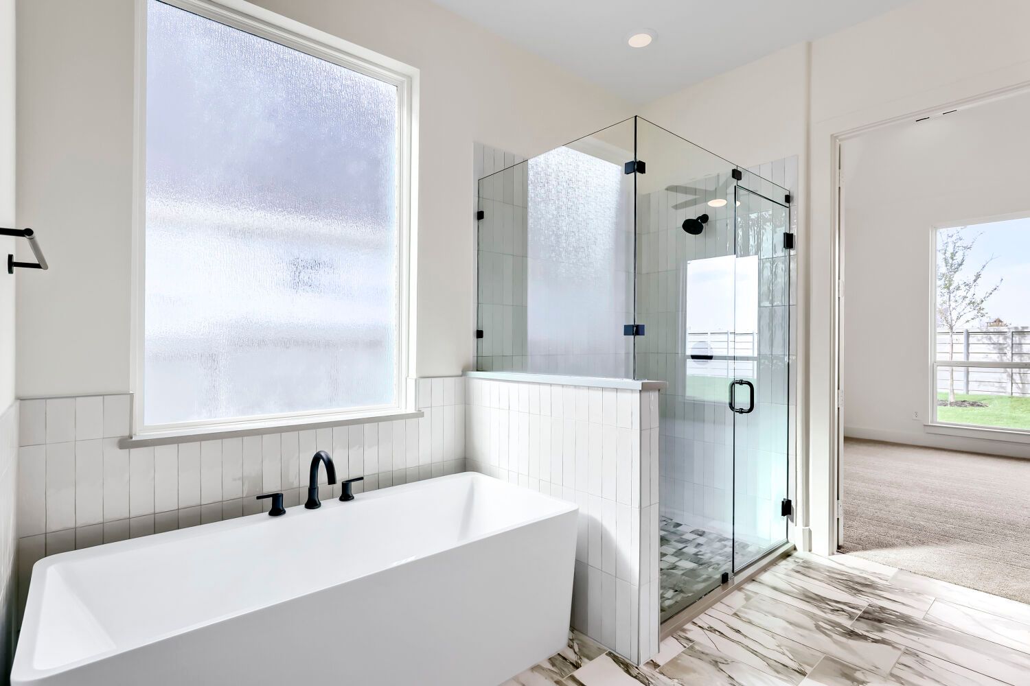 Plan 1648 Main Bathroom Representative Photo