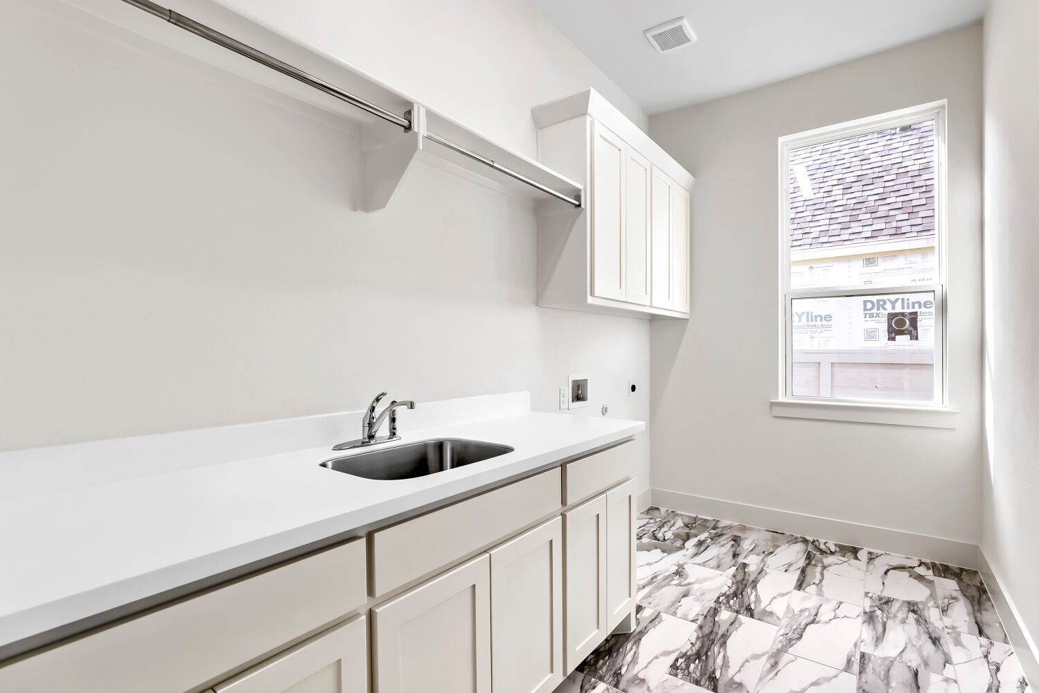 Plan 1648 Laundry Room Representative Photo