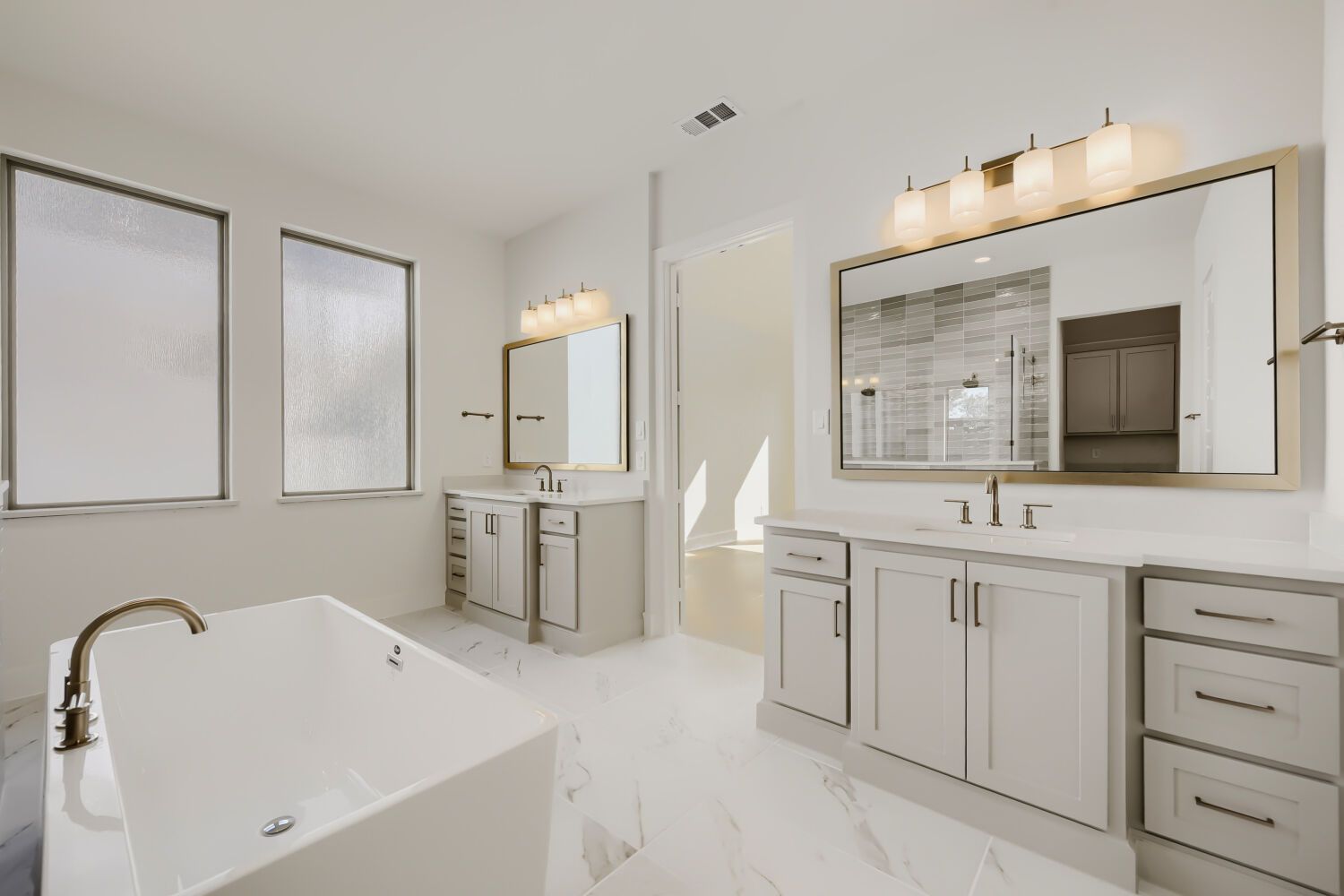 Plan 1644 Representative Photo - Main Bathroom