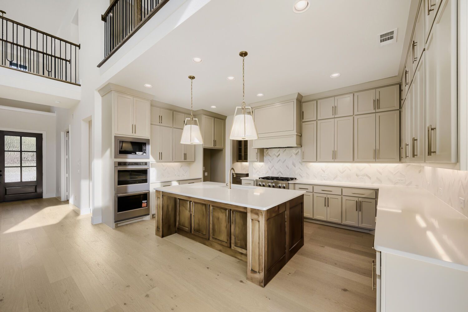 801 Bella Casa - Kitchen