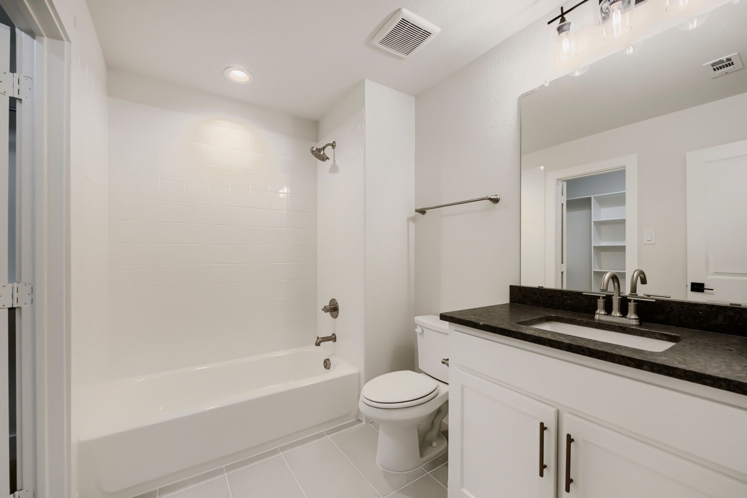 801 Bella Casa - Full Bathroom