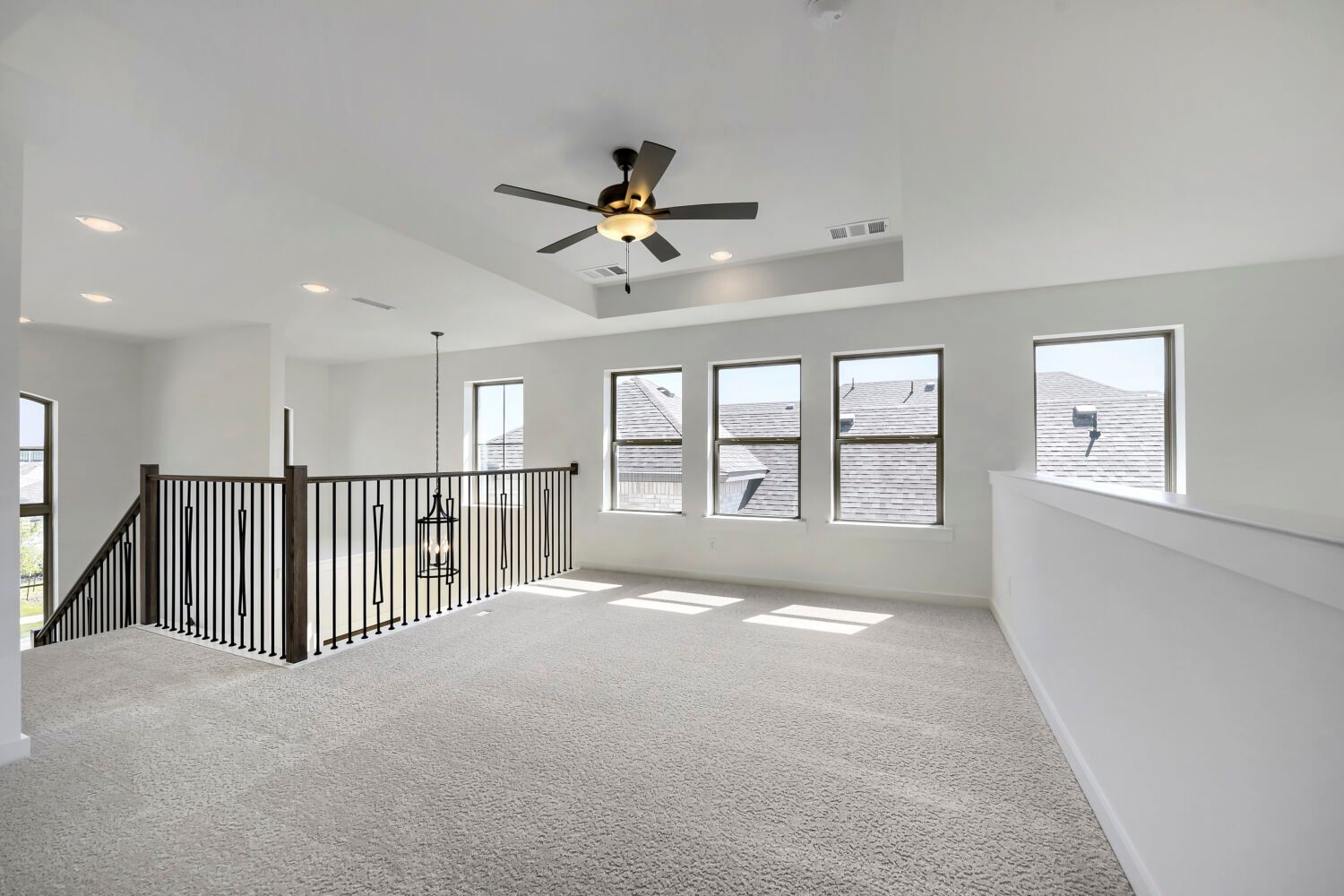 6028 Silverstein - Game Room