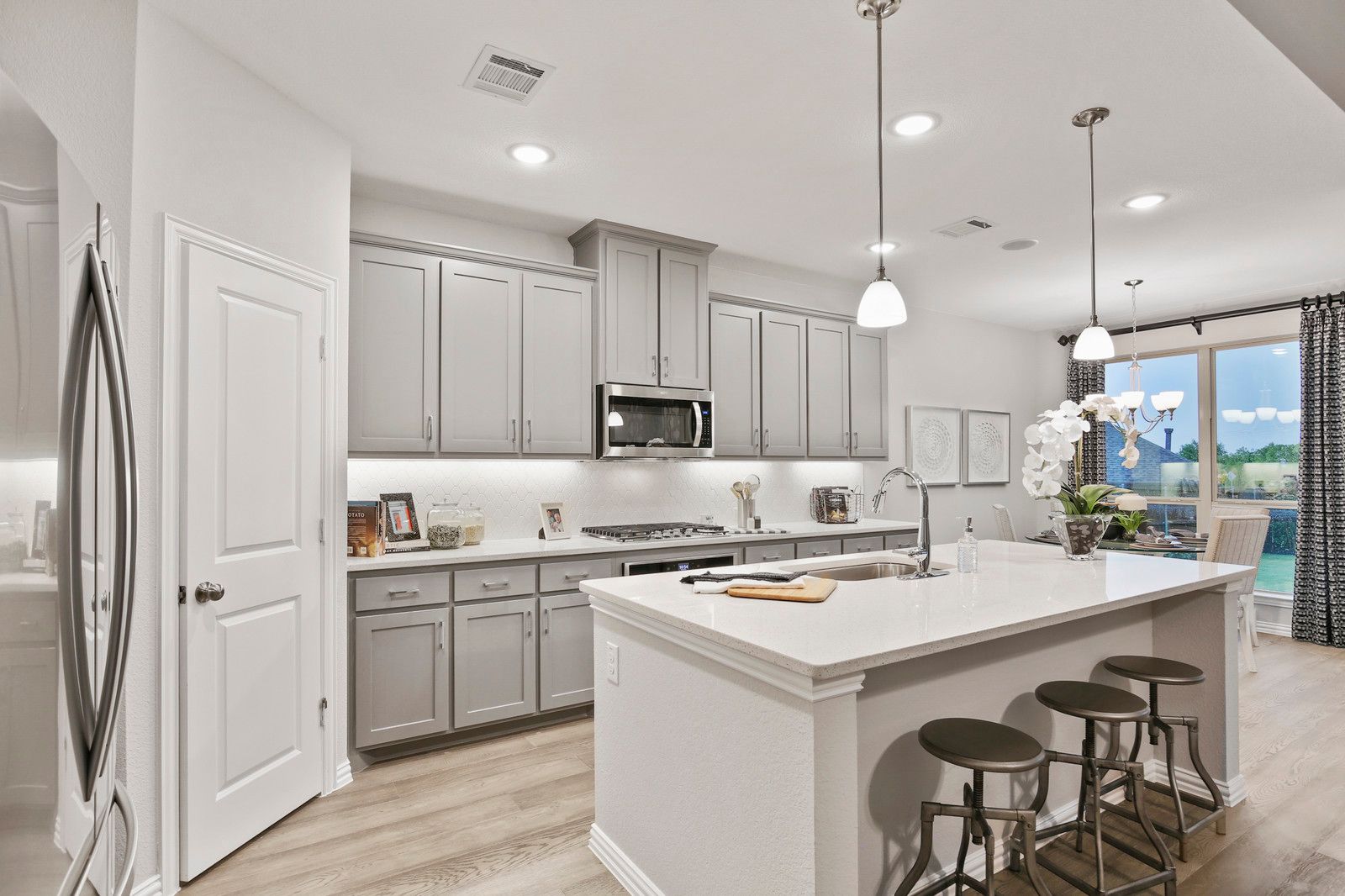 Representative 50' Product - Kitchen