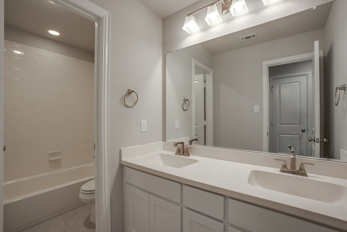 Plan 634 Secondary Bathroom Representative Image