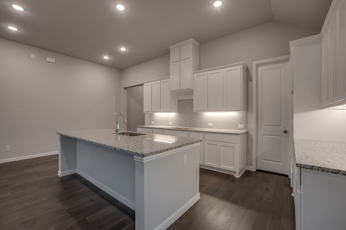 Plan 1682 Kitchen Representative Image