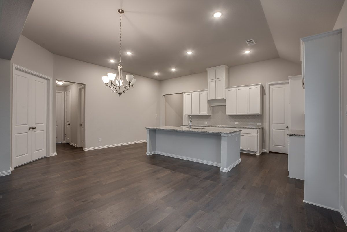 Plan 1682 Kitchen Representative Image