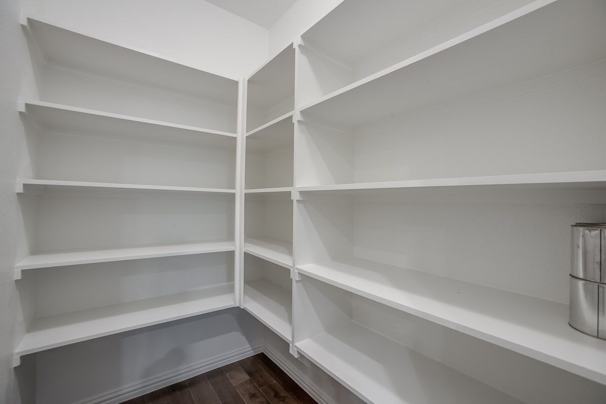 Plan 1682 Pantry Representative Image