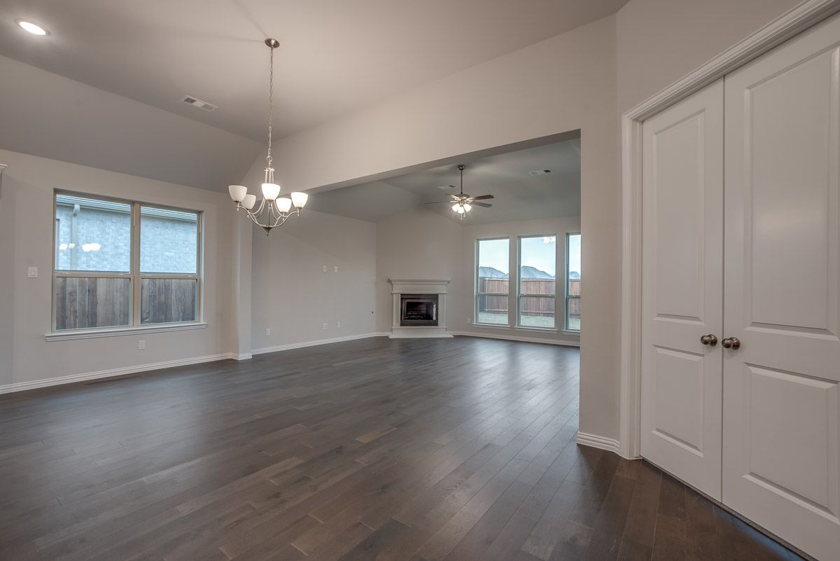Plan 1682 Dining/Family Room Representative Image