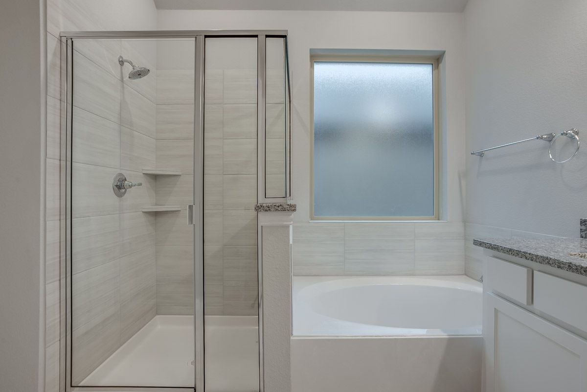 Plan 1682 Primary Bathroom Representative Image
