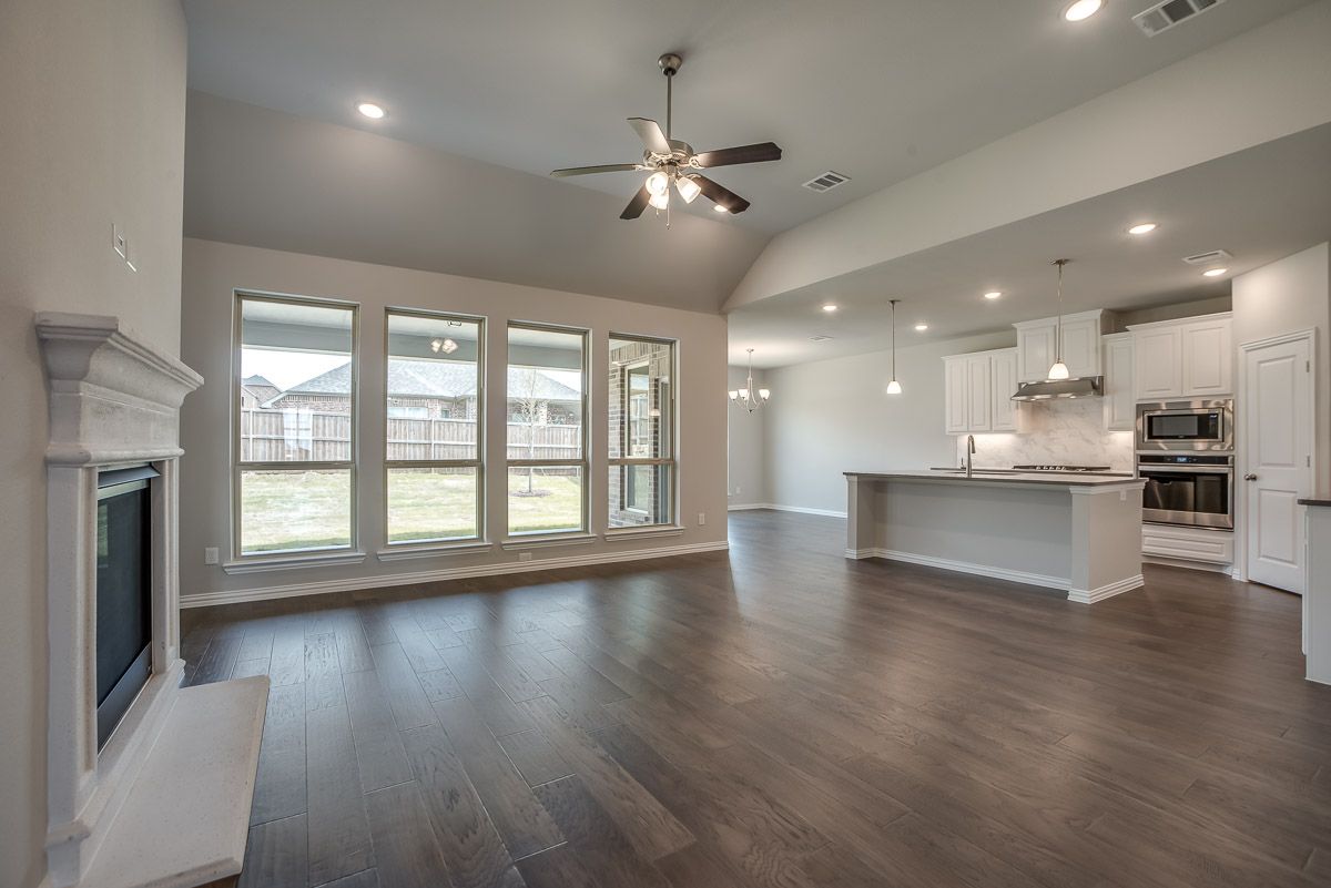 Plan 1681 Family Room/Kitchen Representative Image