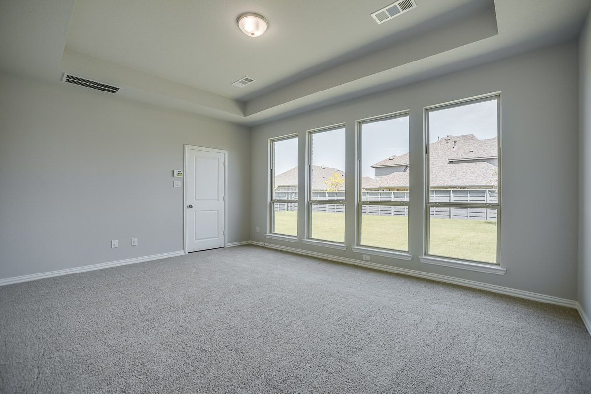 Plan 1689 Primary Bedroom Representative Image