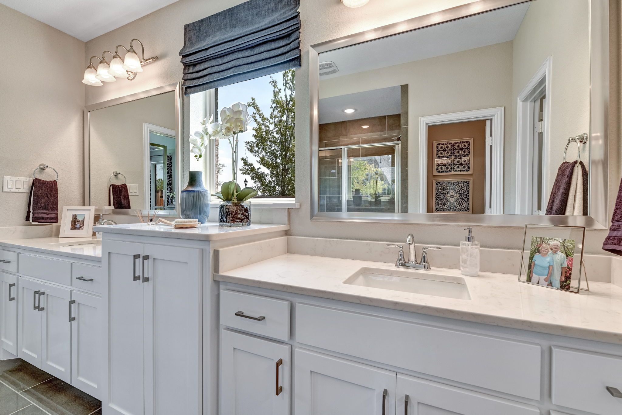 Plan 1525 Primary Bathroom Representative Image