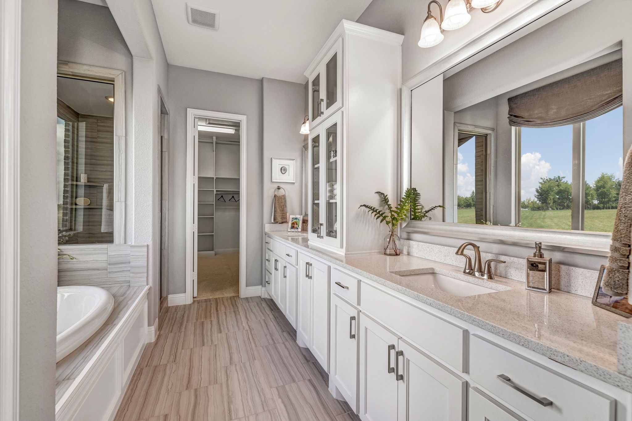 Plan 1163 Primary Bath Representative Image