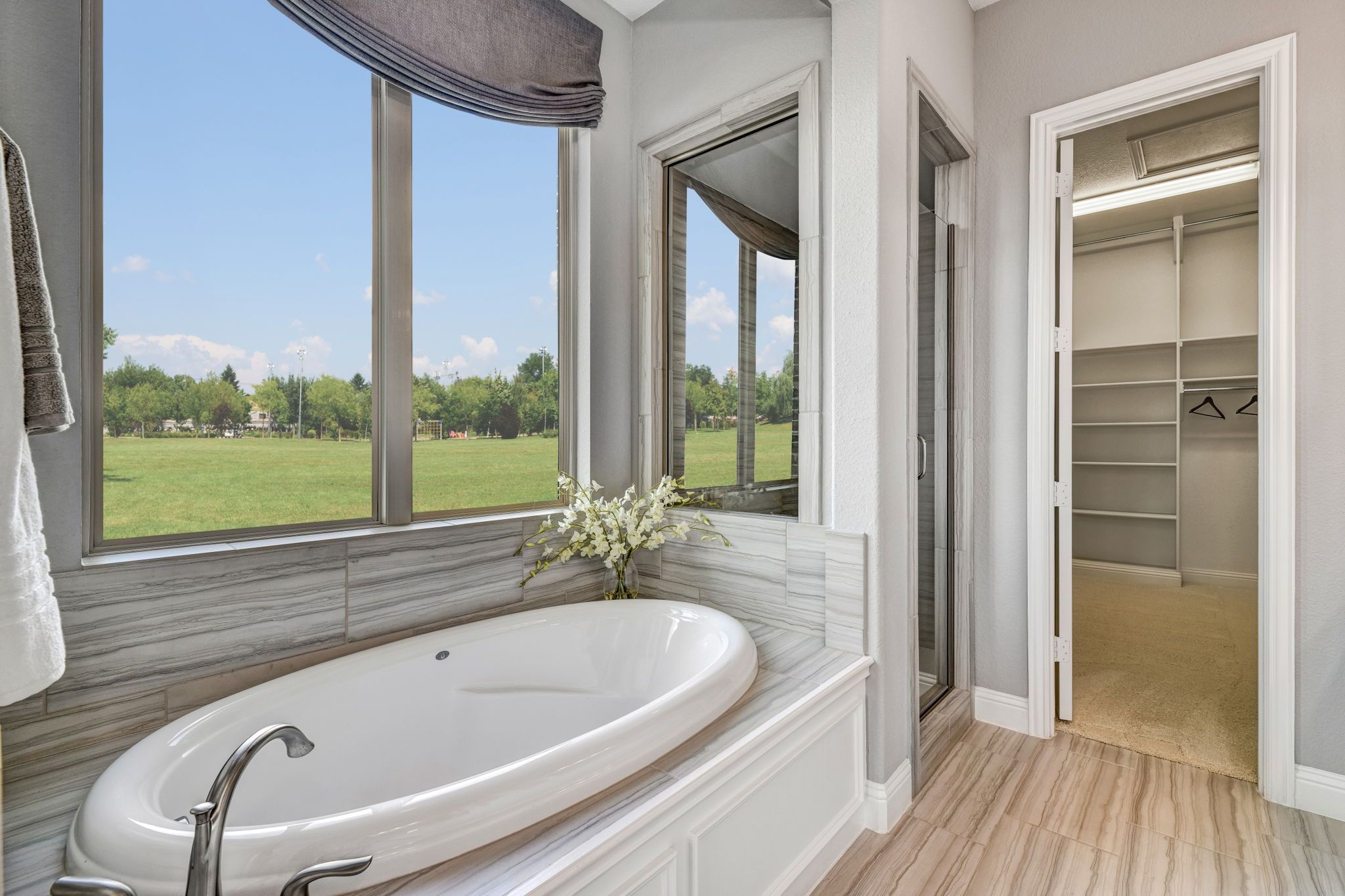 Plan 1163 Primary Bath Representative Image