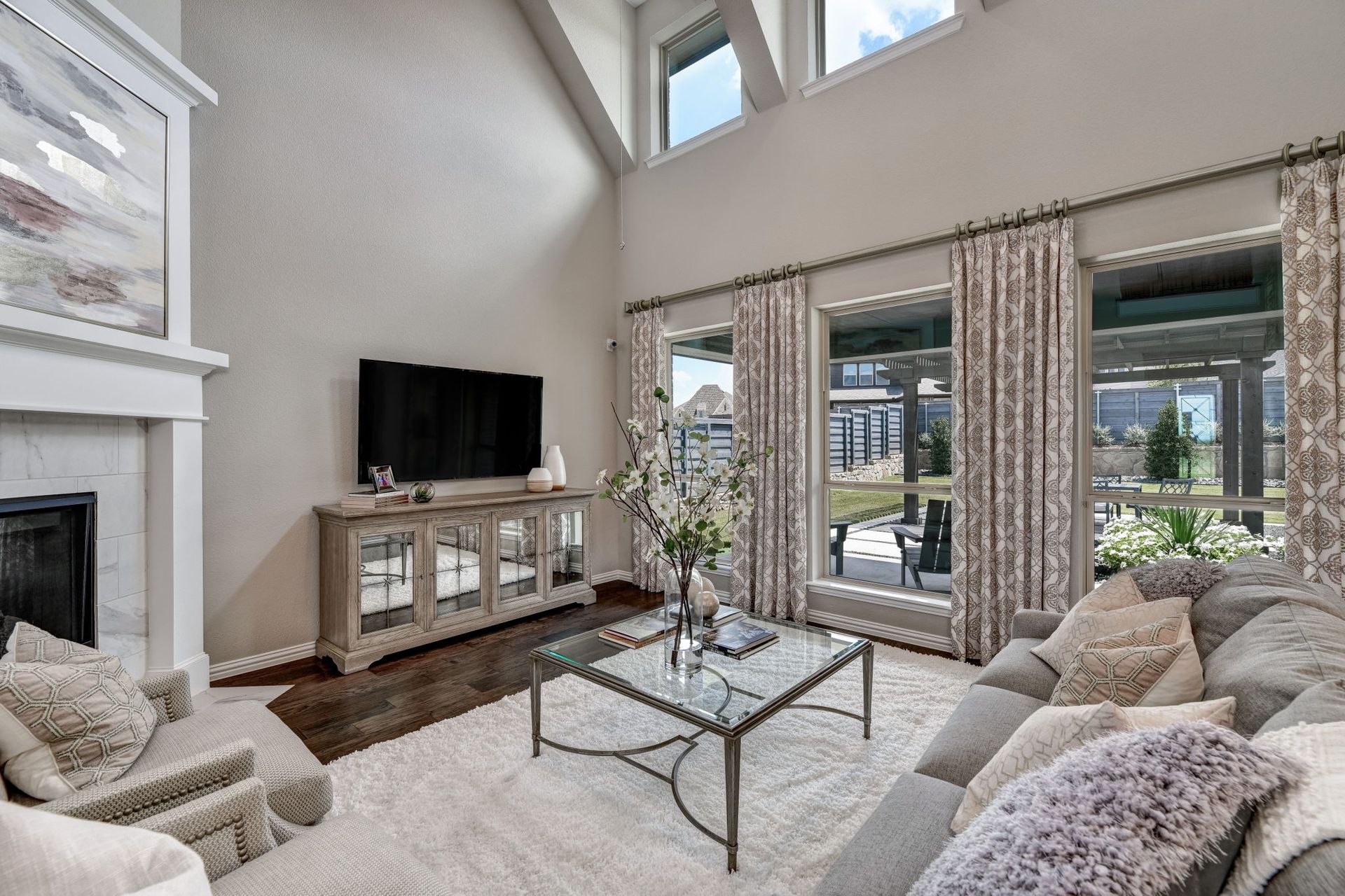 Plan 1686 Living Room Representative Image