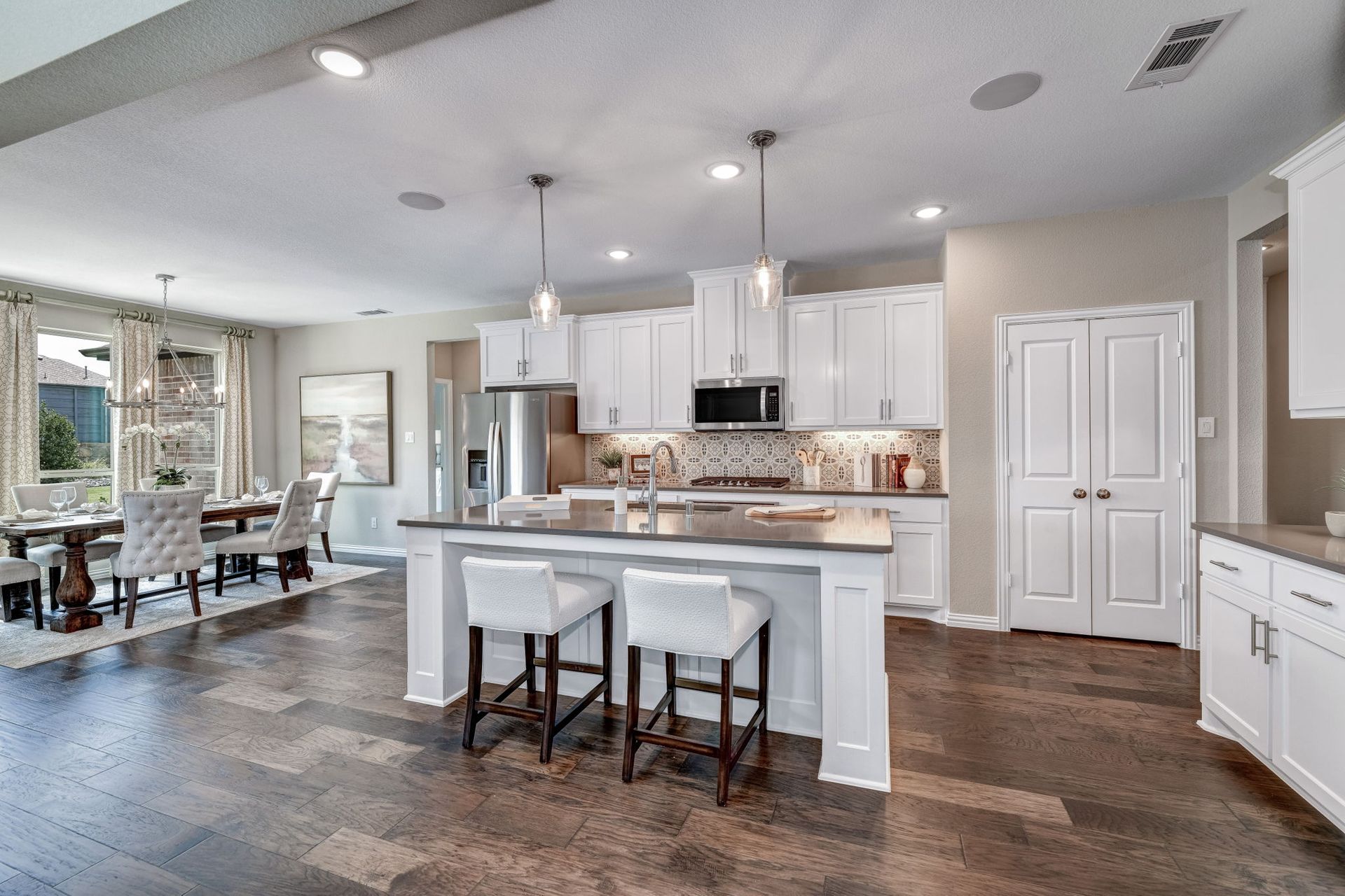 Plan 1686 Kitchen Representative Image