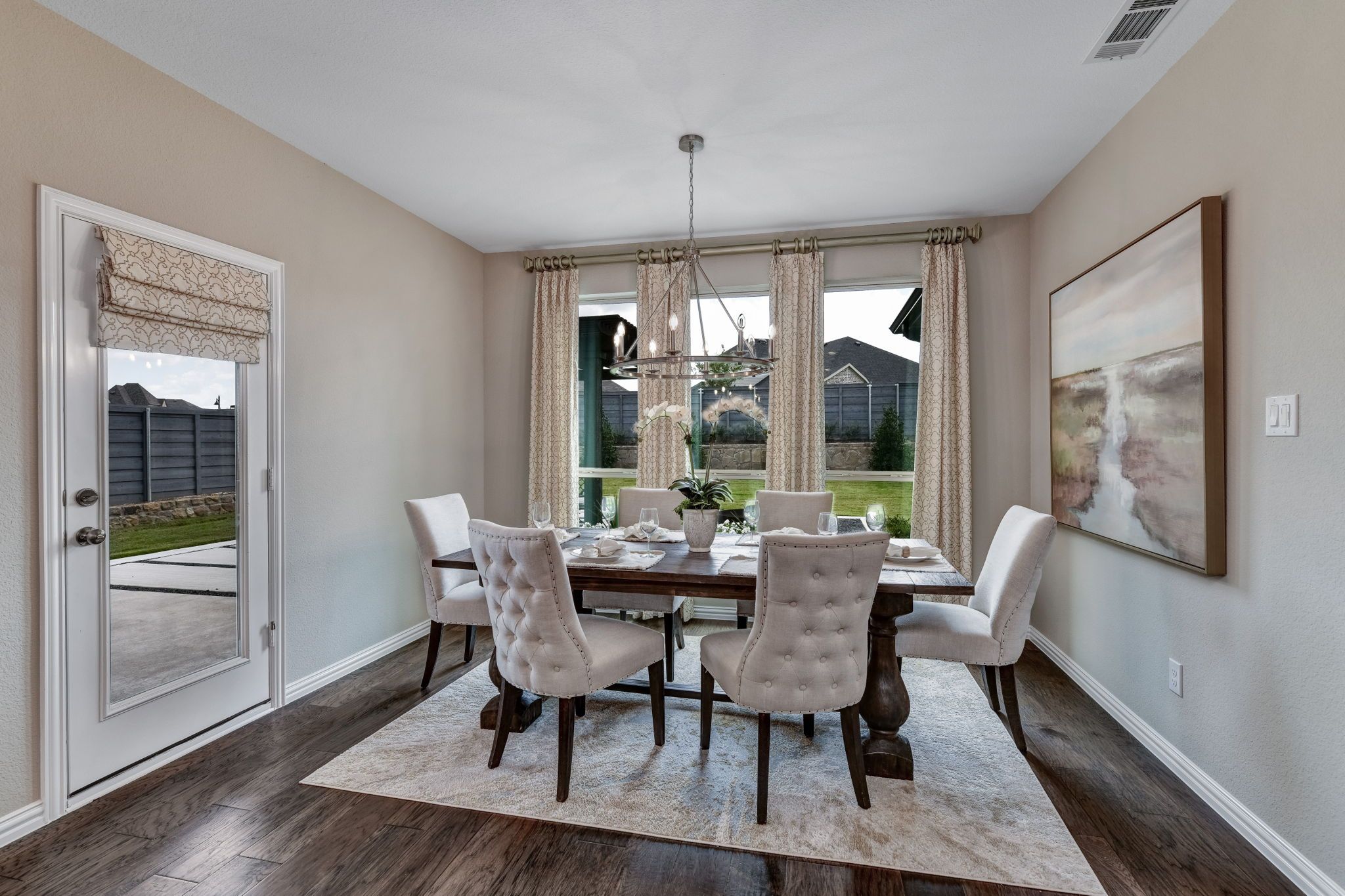 Plan 1686 Breakfast Area Representative Image