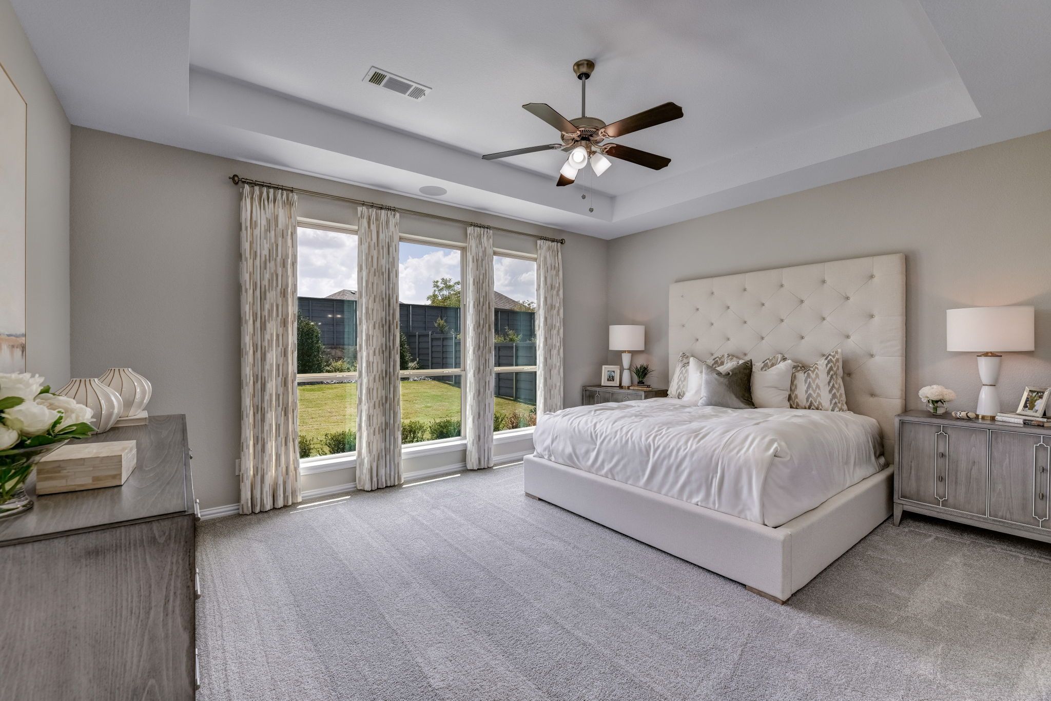 Plan 1686 Primary Bedroom Representative Image