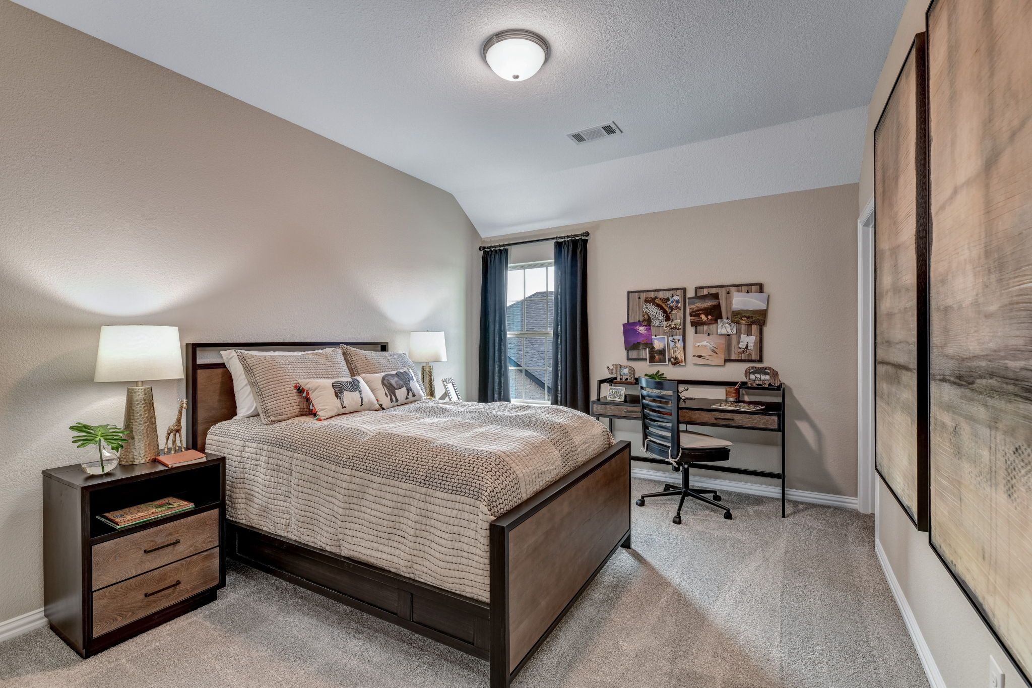 Plan 1686 Bedroom Representative Image