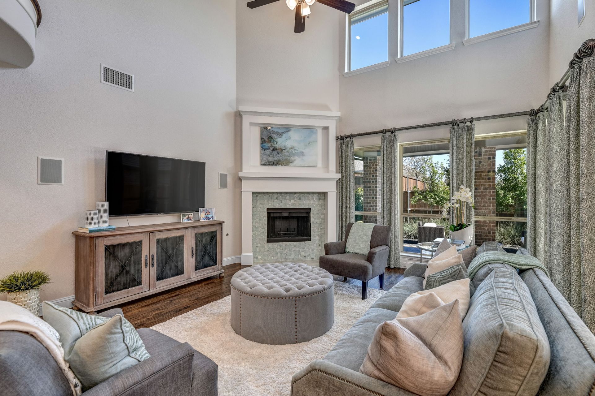 Plan 116 Living Room Representative Image