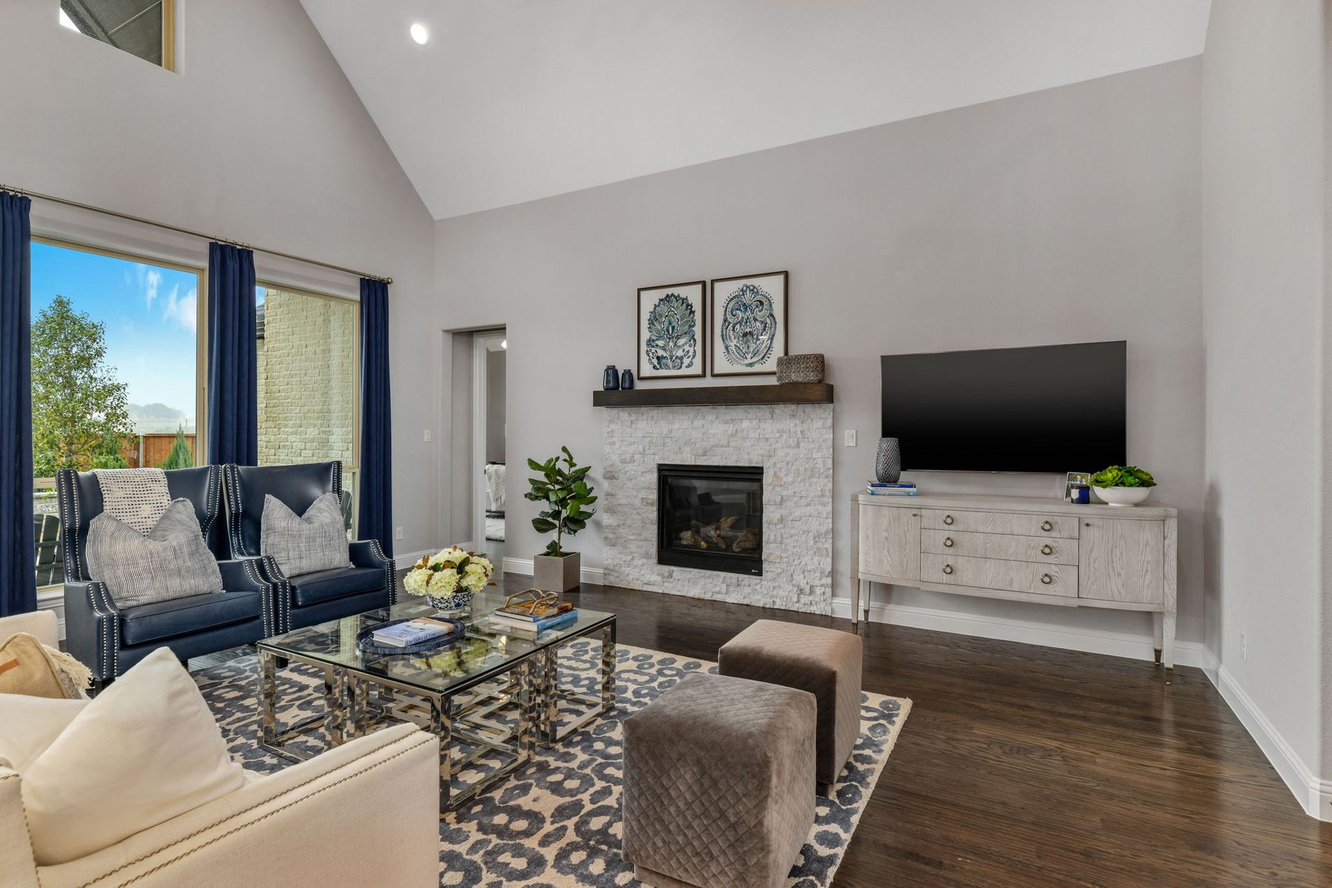 Plan 1632 Living Room Representative Image