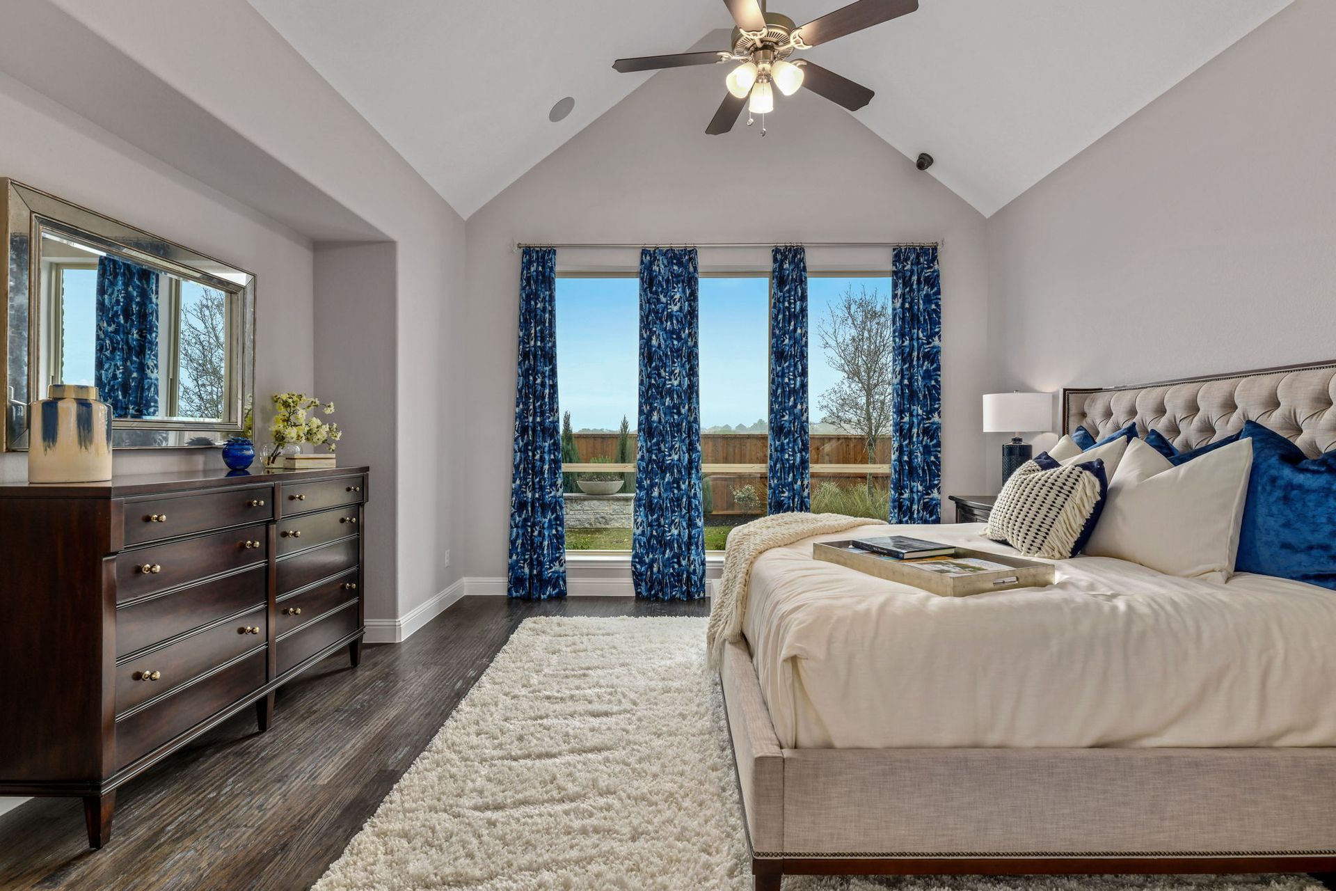Plan 1632 Primary Bedroom Representative Image