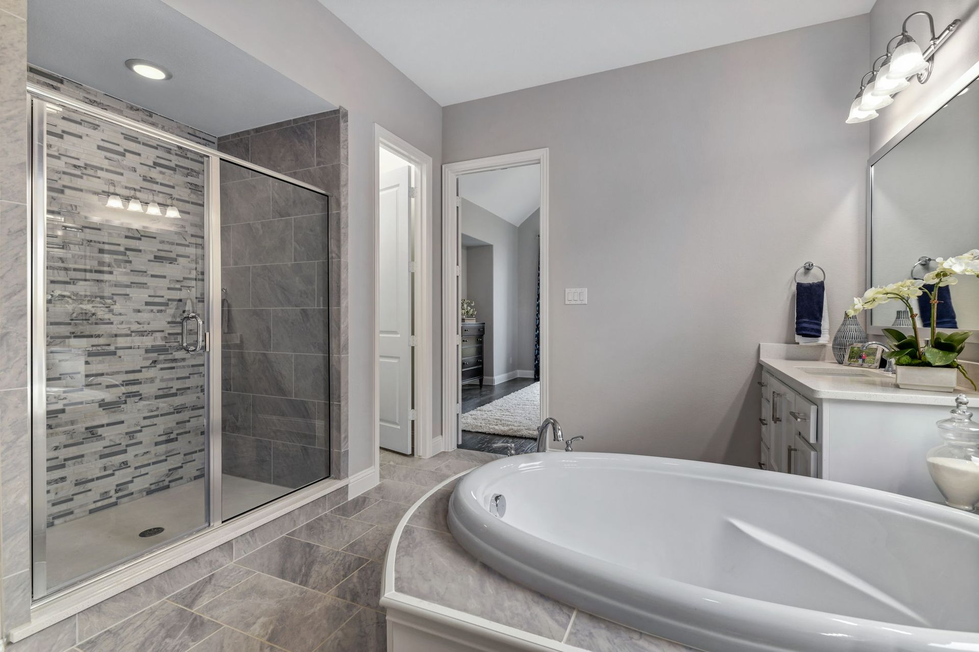 Plan 1632 Primary Shower Representative Image