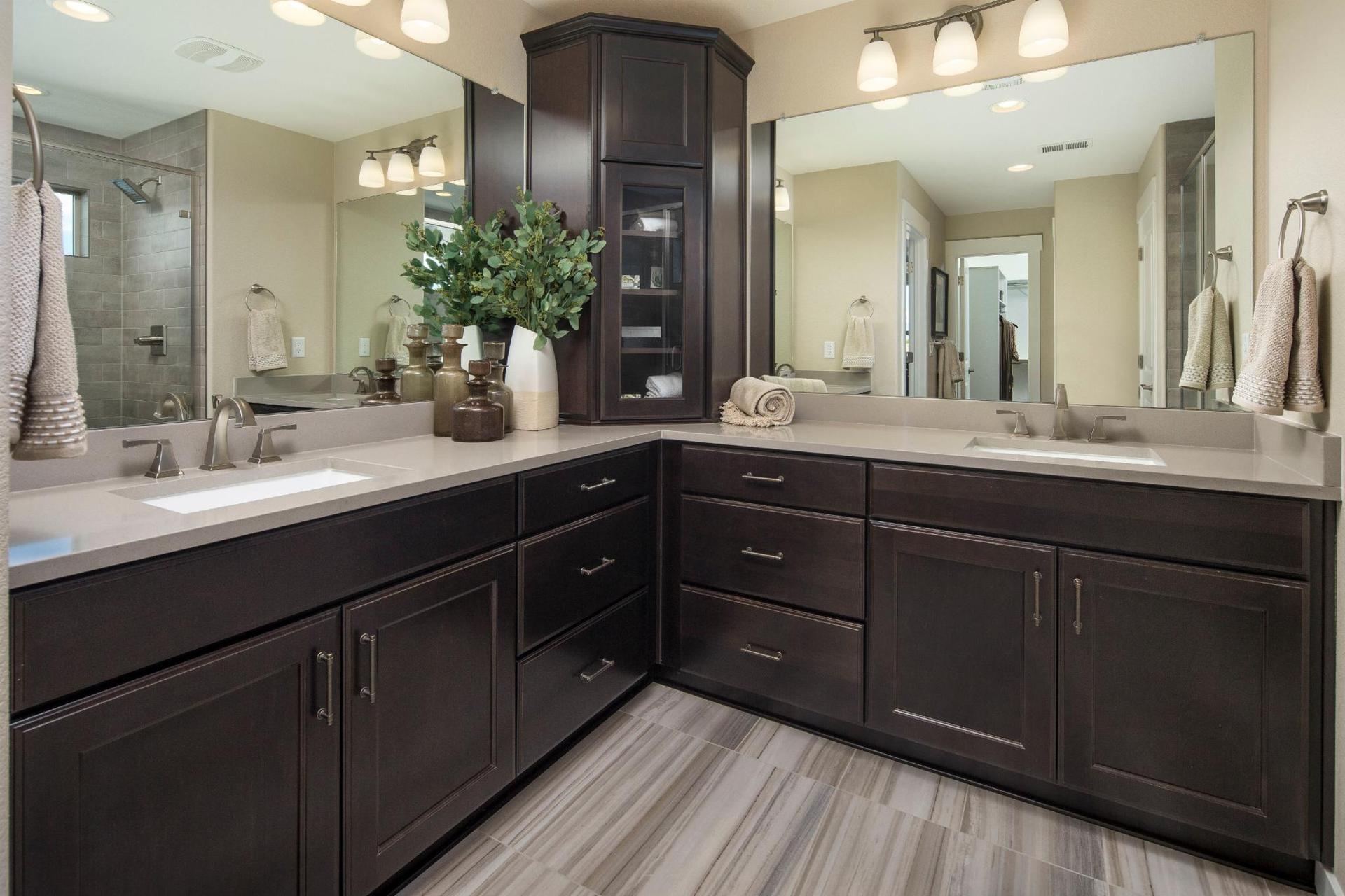 Plan C407 Primary Bath Representative Image